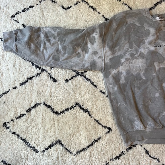 Missguided Tie Dye Crewneck - Light Gray - Picture 4 of 7